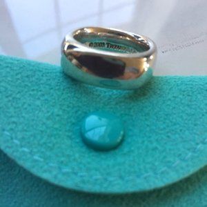Tiffany & Co. 925 Cushion Square band ring